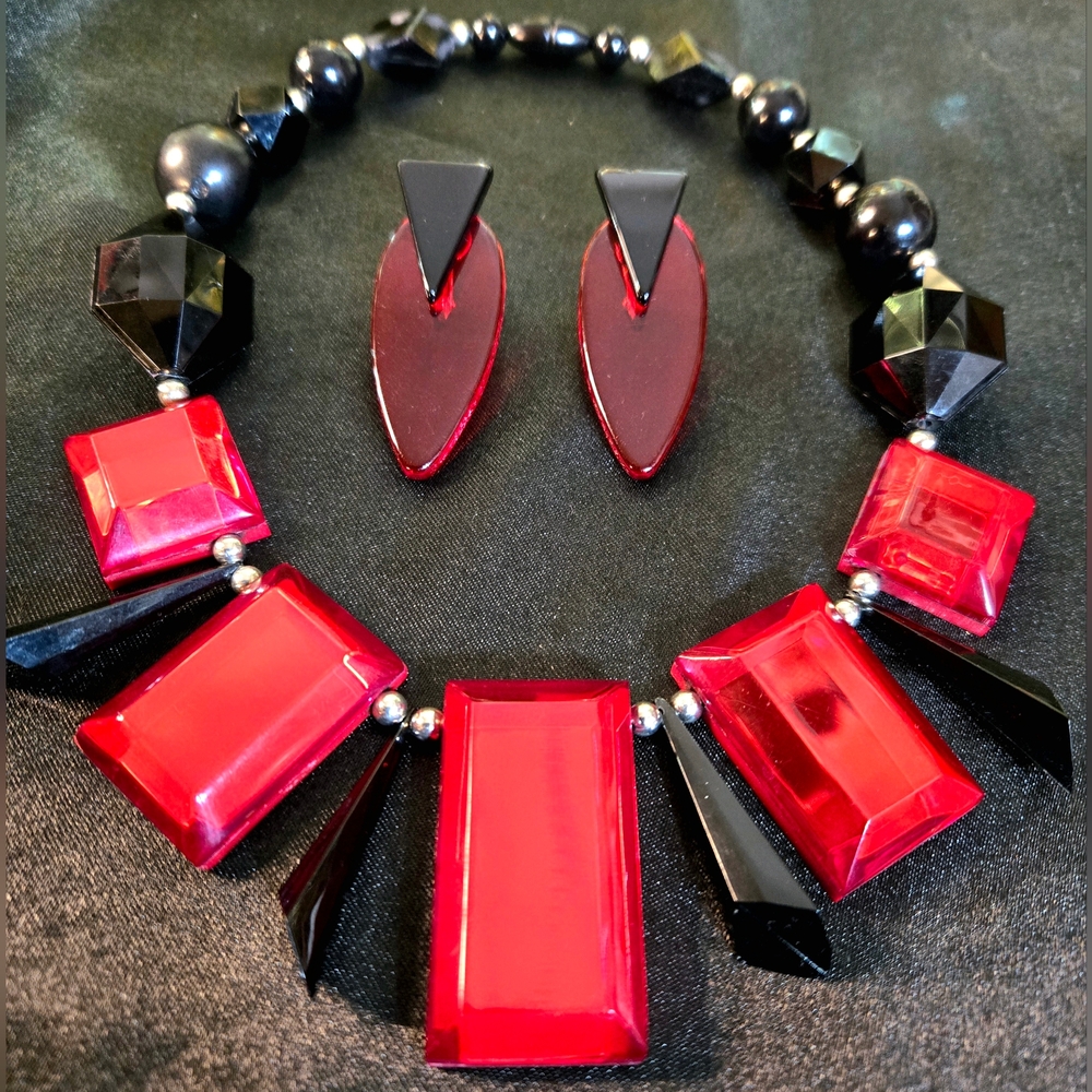 Art Deco French Lucite Necklace & French Vtg Lucite Clip On Earrings